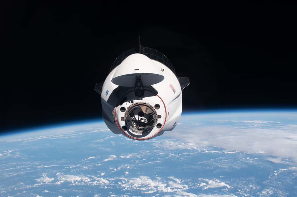 Le Crew Dragon de SpaceX, à bord duquel Thomas Pesquet et les trois autres astronautes d’<em>Expedition 65</em> sont arrivés dans l'ISS. © Nasa
