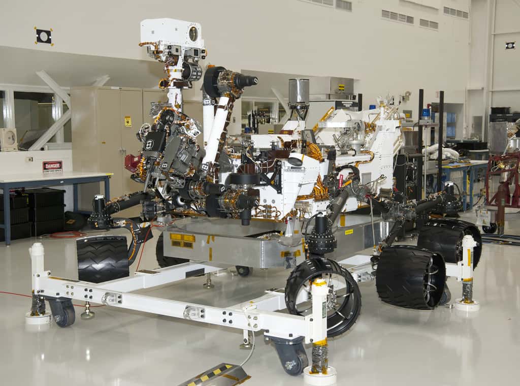 Avec un poids d'environ 900 kg, Curiosity est un rover bien plus lourd que les 10,5 kg du Sojourner de Mars Pathfinder (1997) et les 170 kg de chaque rover des missions Mer (2004). © Nasa, JPL
