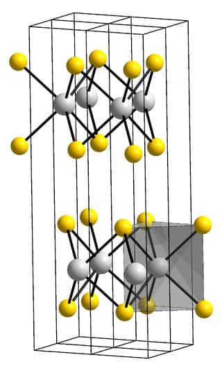 La structure cristalline du disulfure de molybdène. En jaune, les ions S<sup>2-</sup> et en gris, les ions Mo<sup>4+</sup>. © W. J. Schutte, J. L. De Boer et F. Jellinek