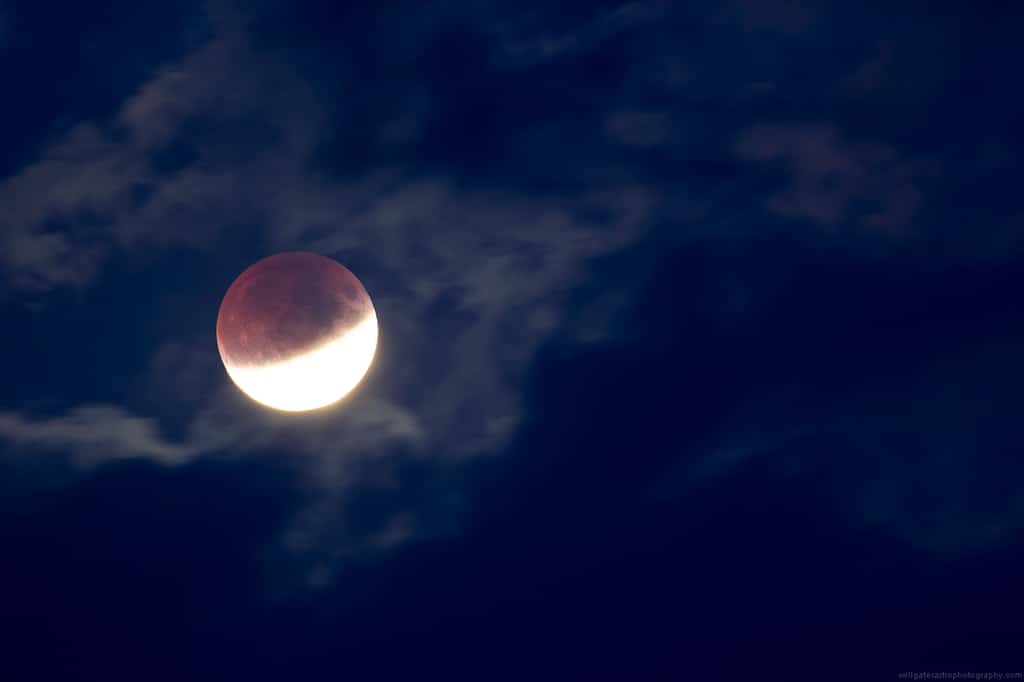 L'éclipse lunaire partielle vue du Royaume-Uni. © Will Gater