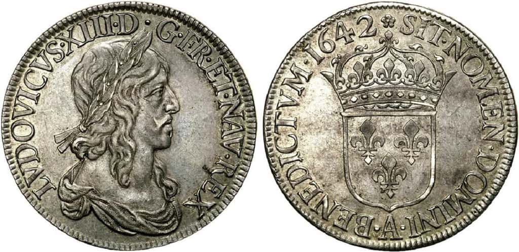 Écu d'argent de Louis XIII, frappé en 1642 ; premier poinçon de Warin, monnaie de Matignon, Paris. © <em>Wikimedia Commons</em>, domaine public.