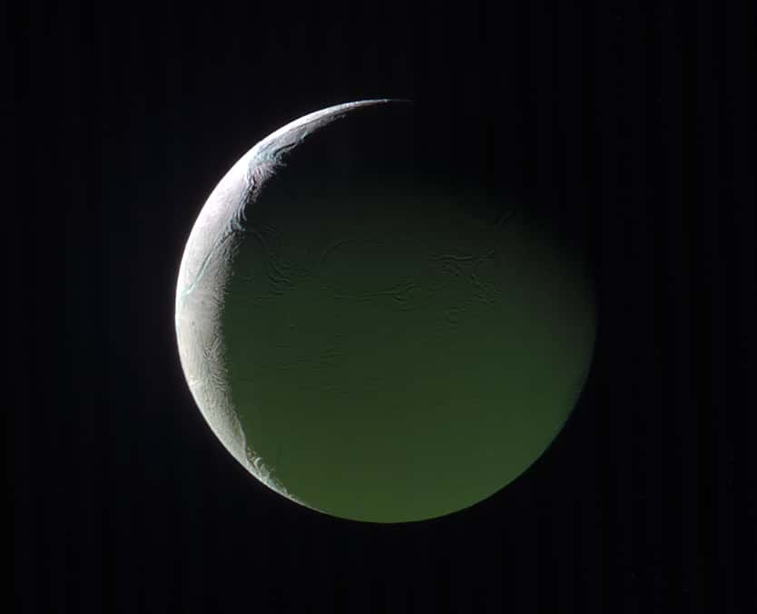 Encelade photographiée en mars 2017 par la sonde <em>Cassini</em>. © Nasa, JPL, <em>Space Science Institute</em>