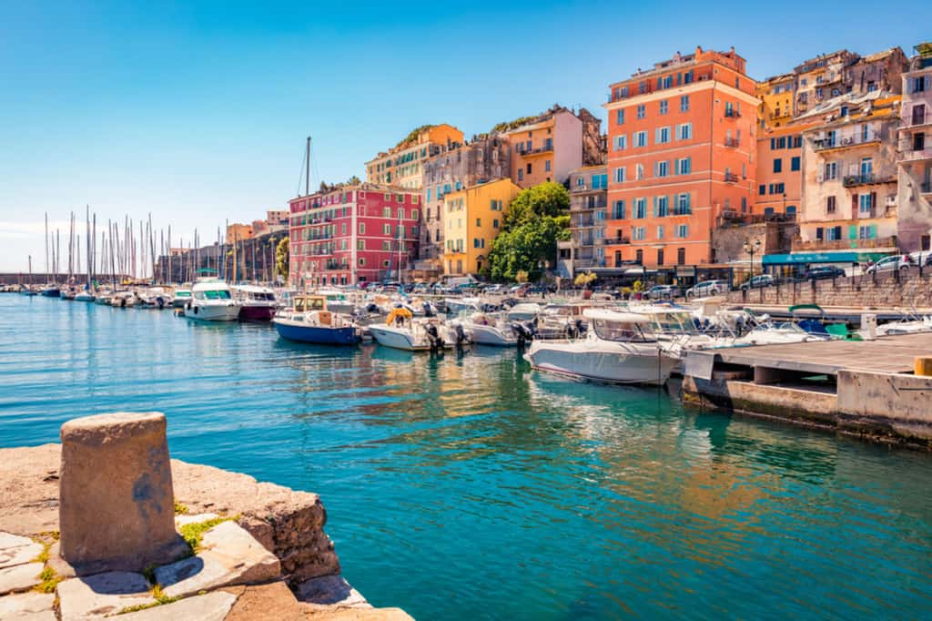  Paysage de Corse © Shutterstock