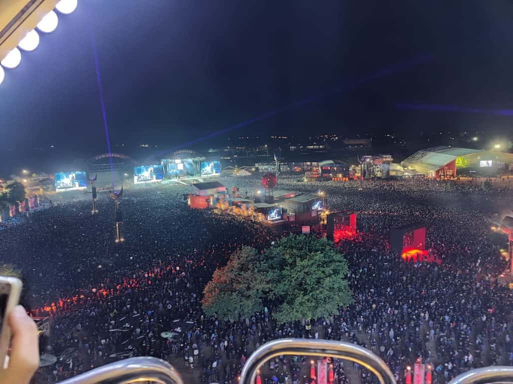Le concert de Metallica qui a clôturé le festival a rassemblé des dizaines de milliers de personnes. © Futura, Stephen Le Cocq