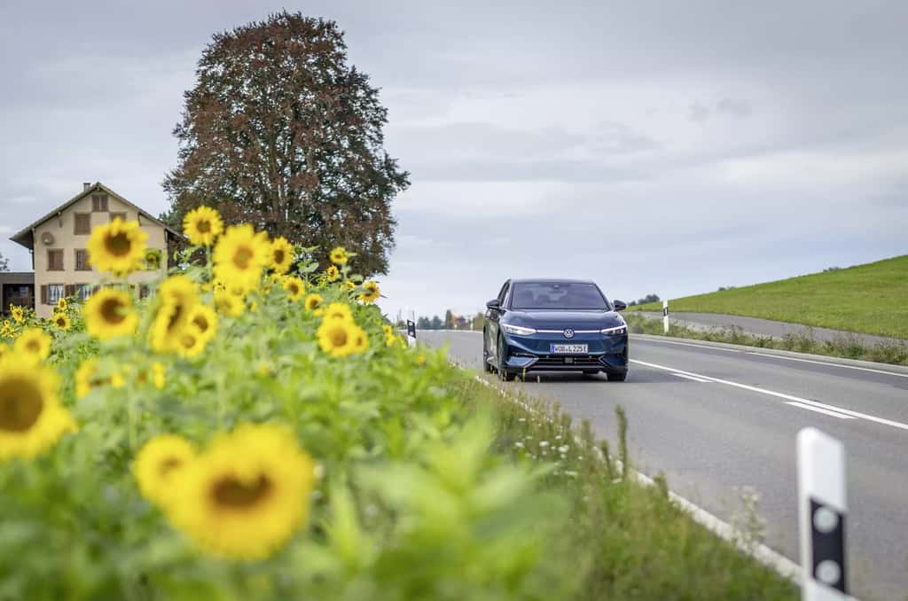 La berline de Volkswagen offre une belle autonomie et un grand confort idéal pour les longues distances. © Volkswagen