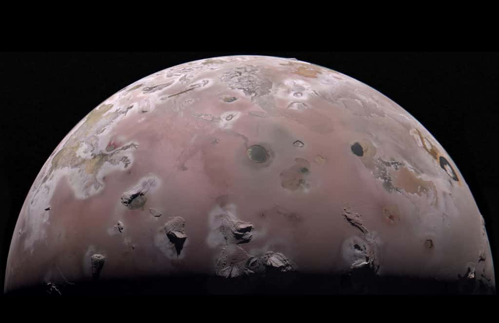 Io est une lune de Jupiter très active du point de vue volcanique. © Données d'image : Nasa, JPL-Caltech, SwRI, MSSS - Traitement d'image par Gerald Eichstädt