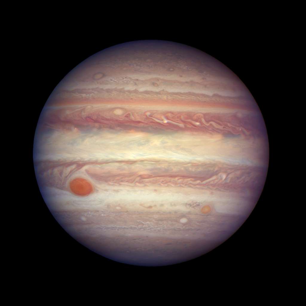 Jupiter le 3 avril 2017. La résolution d’Hubble offre des détails de son atmosphère atteignant 130 km. La planète géante était à moins de 670 millions de kilomètres de la Terre, à quelques jours de son opposition. © Nasa, ESA, A. Simon (GSFC)