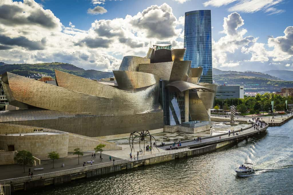 L'imposant et non moins surprenant musée Guggenheim ! © WildGlass Photograph, Adobe Stock