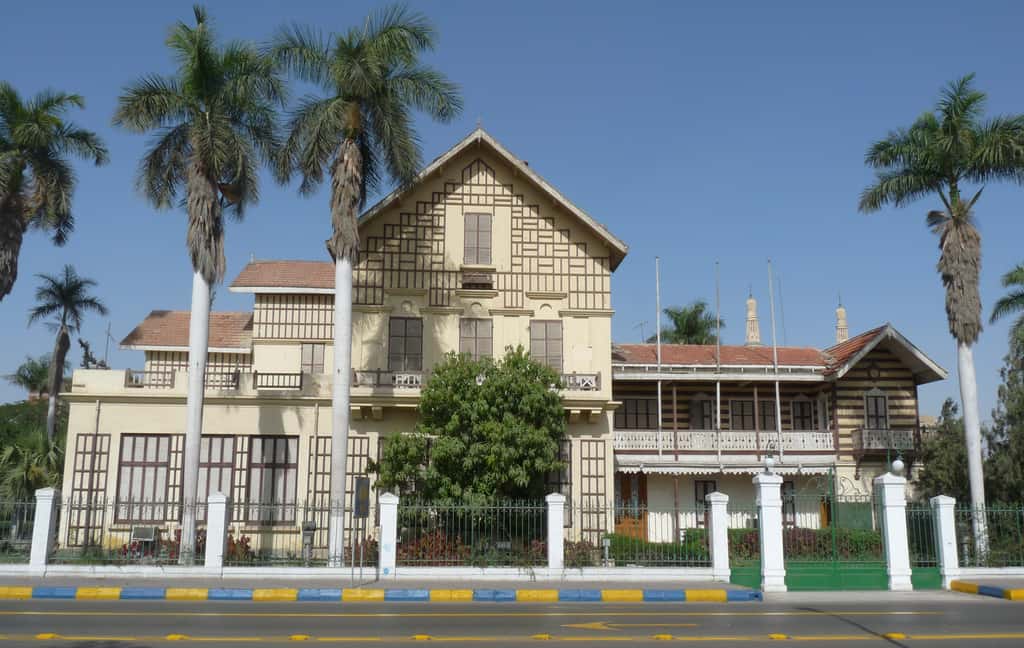 Maison et bureaux de Ferdinand de Lesseps (et de la compagnie du canal de Suez) à Ismaïlia. © Wikimedia Commons, domaine public. 