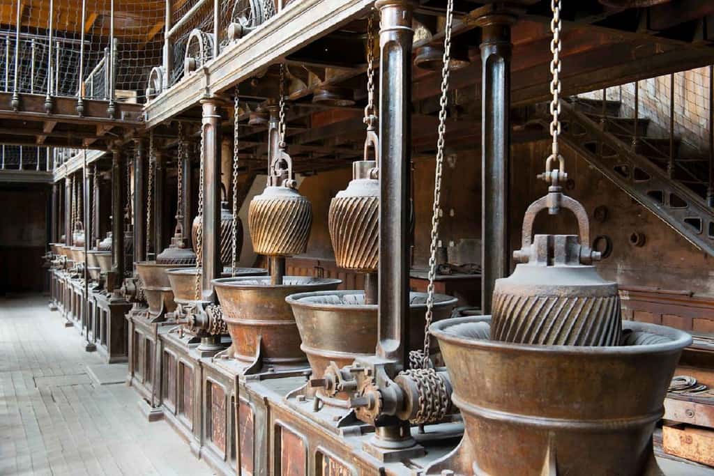 Ancienne manufacture des tabacs de Morlaix, salle des moulins à râper le tabac. Morlaix, Bretagne. © Fondation du Patrimoine.