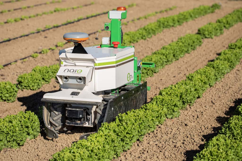 Une technologie robotisée au service de l'agriculture et des agriculteurs. © Naïo technologies