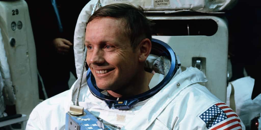 Neil Armstrong dans sa combinaison spatiale, avant le lancement d'Apollo 11. © Nasa
