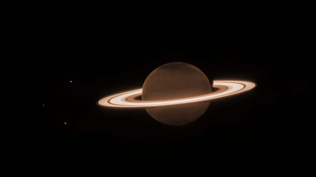 Fascinante image de Saturne capturée par le télescope James-Webb. © NASA, ESA, CSA, Matthew Tiscareno (SETI Institute), Matthew Hedman (University of Idaho), Maryame El Moutamid (Cornell University), Mark Showalter (SETI Institute), Leigh Fletcher (University of Leicester), Heidi Hammel (AURA)