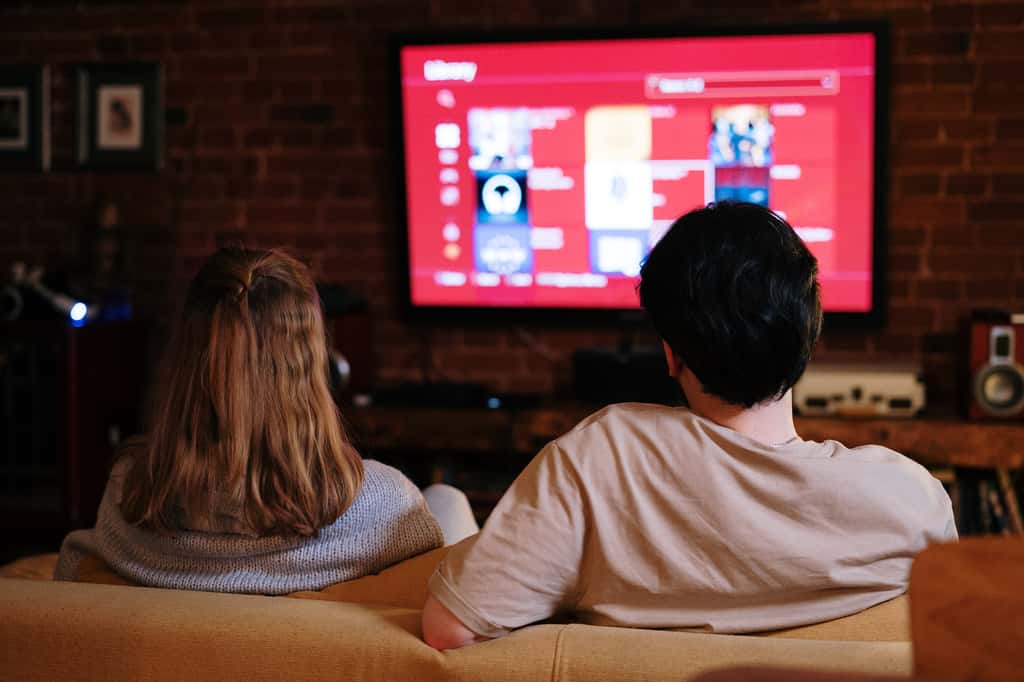Un VPN est utile pour surfer sur le Net en toute sécurité et aussi pour regarder vos séries TV en avant première. © Cottonbro, Adobe Stock