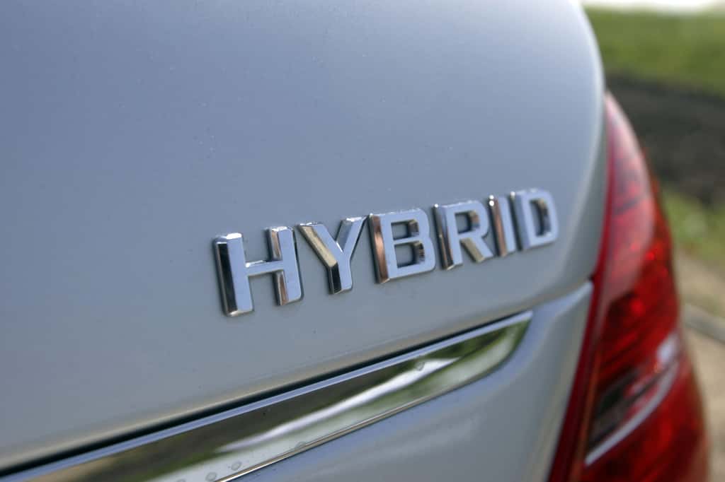 Les véhicules hybrides et hybrides rechargeables séduisent de plus en plus. © Boca, Adobe Stock