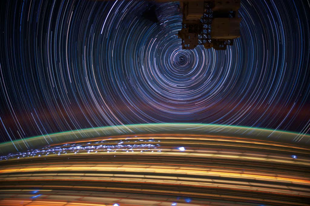 Étoiles en pause longue, 2012. © <em>Nasa Earth Observatory</em>