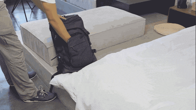 Le robot CleanseBot désinfecte les lits, peluches ou n’importe quelle surface. © Cleansebot, Indiegogo