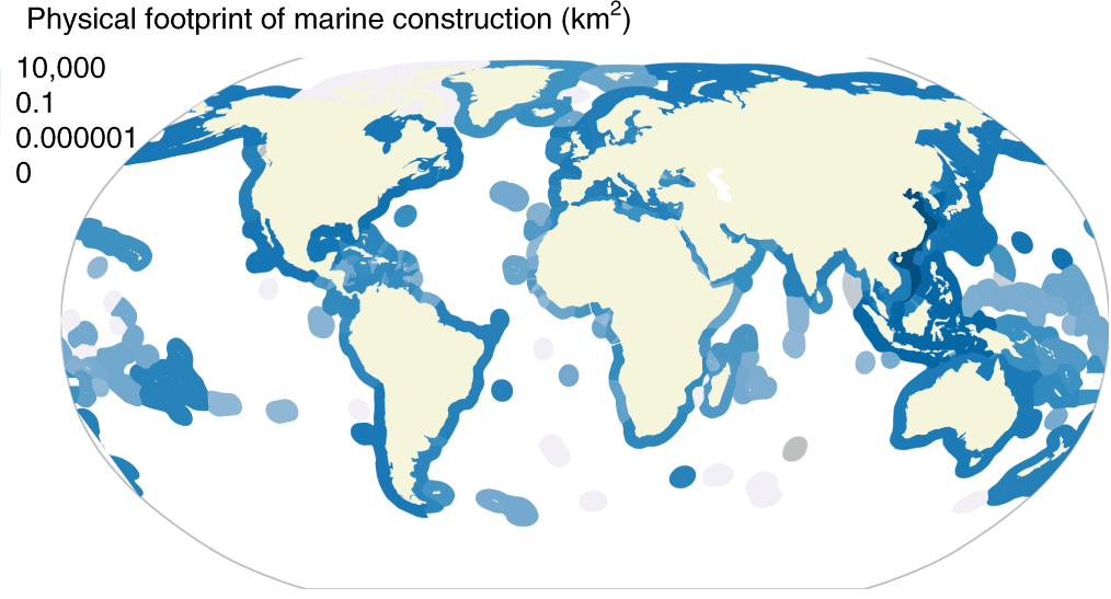 L’empreinte océan des constructions marines empiète sur 1,5 % des zones économiques exclusives (ZEE) qui couvrent la bordure côtière. © A. B. Bugnot et al,<i> Nature Sustainability, </i>2020