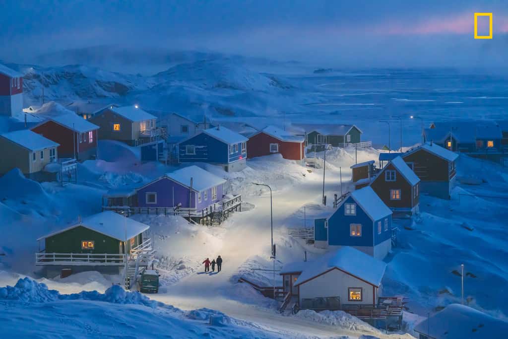 « <em>L’hiver au Groenland </em>», Grand Prix et 1<sup>er</sup> catégorie Ville. © <a href="https://yourshot.nationalgeographic.com/photos/13680531/" target="_blank">Chu Weimin</a>, <em>2019 National Geographic Travel photo Contest</em>
