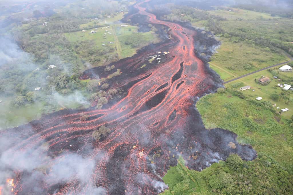 Entre mai et août 2018, un cratère du volcan Kilauea à Hawaï va déverser des millions de mètres cubes de lave dans le paysage. © USGS