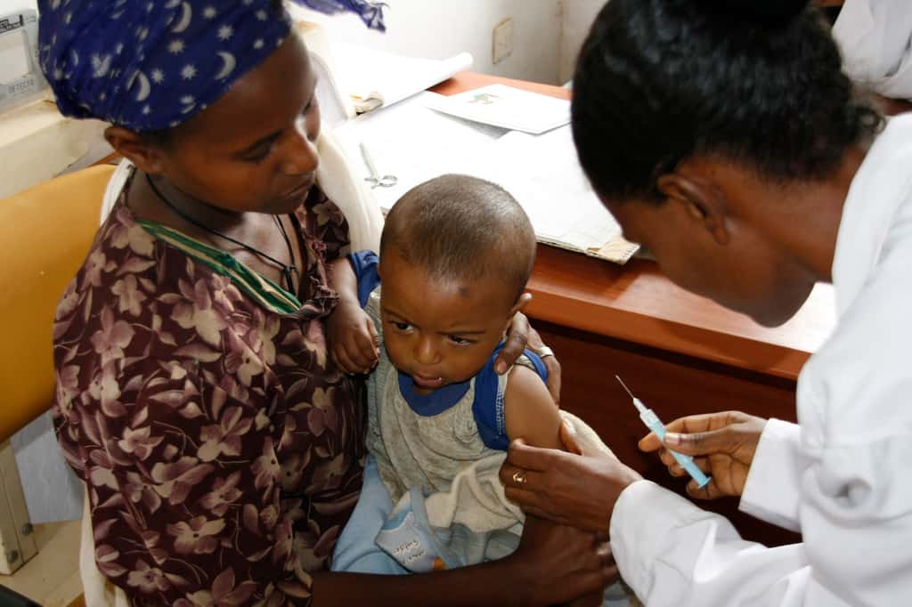 Les campagnes de vaccination ont accumulé un important retard depuis le début de la pandémie. © DFID, <em>UK Department for International</em> Development