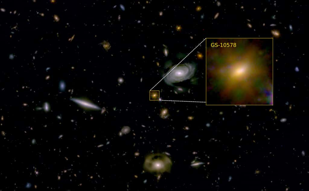 Ici, la galaxie GS-10578, une galaxie morte de faim parce que le trou noir supermassif en son centre souffle de puissants vents qui la prive du gaz nécessaire pour former des étoiles. © Francesco D’Eugenio, Université de Cambridge 