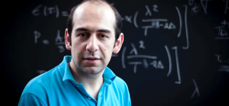 Le physicien et astronome iranien Niayesh Afshordi est en poste à l'université de Waterloo. © Niayesh Afshordi