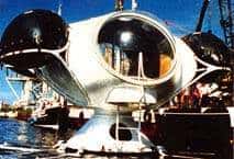 <em>Galathée</em>, mise à l'eau en 1977, est la première expérience d'installation durable dans la mer. D'autres réalisations suivront, comme l'<em>Hippocampe</em>, en 1982. Jacques Rougerie et Henri-Germain Delauze (fondateur de la Comex) y passeront Noël. © Jacques Rougerie