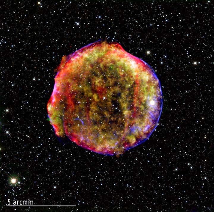 La supernova de Tycho dans toute sa splendeur. Crédit : Rayons X : Nasa/CXC/SAO, infrarouge : Nasa/JPL-Caltech; Optique : MPIA, Calar Alto, O.Krause <em>et al.</em>