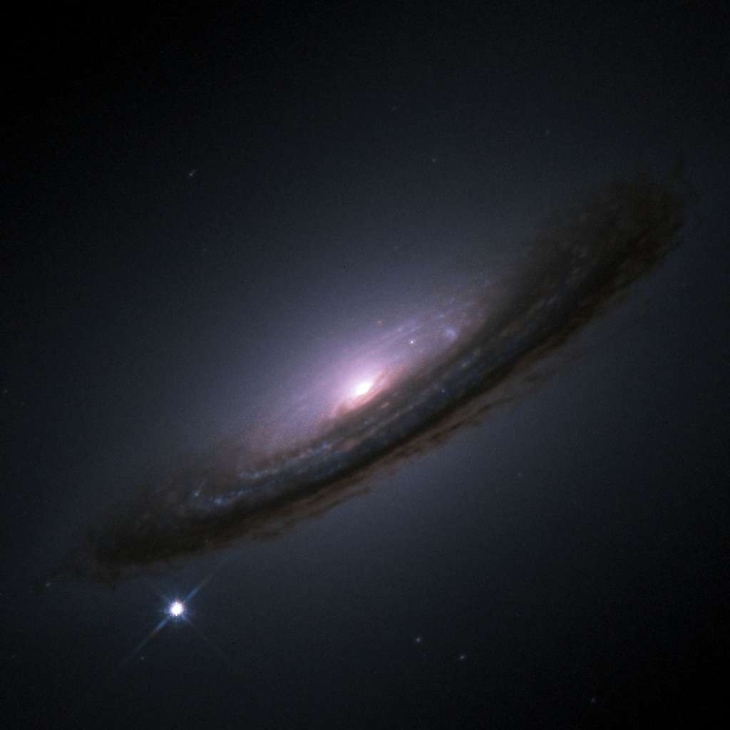 La supernova SN 1994d dans la galaxie NGC 4526. © Nasa, ESA,<em> The Hubble Key Project Team, The High-Z Supernova Search Team</em>