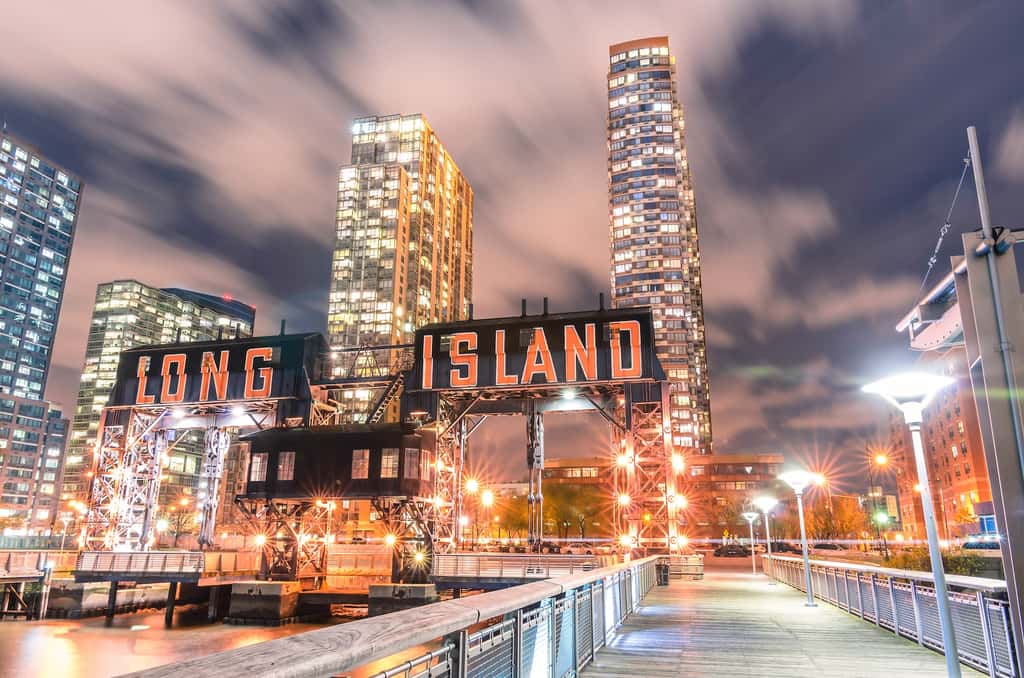 Des quartiers de la ville de New York comme le Queens, le Bronx ou Long Island voient plus de 60 % de leur superficie s’affaisser. © Mirko Vitali, Adobe Stock