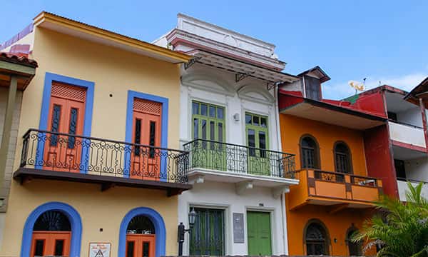 Façades colorées dans le Casco Viejo après rénovation. © Antoine, tous droits réservés