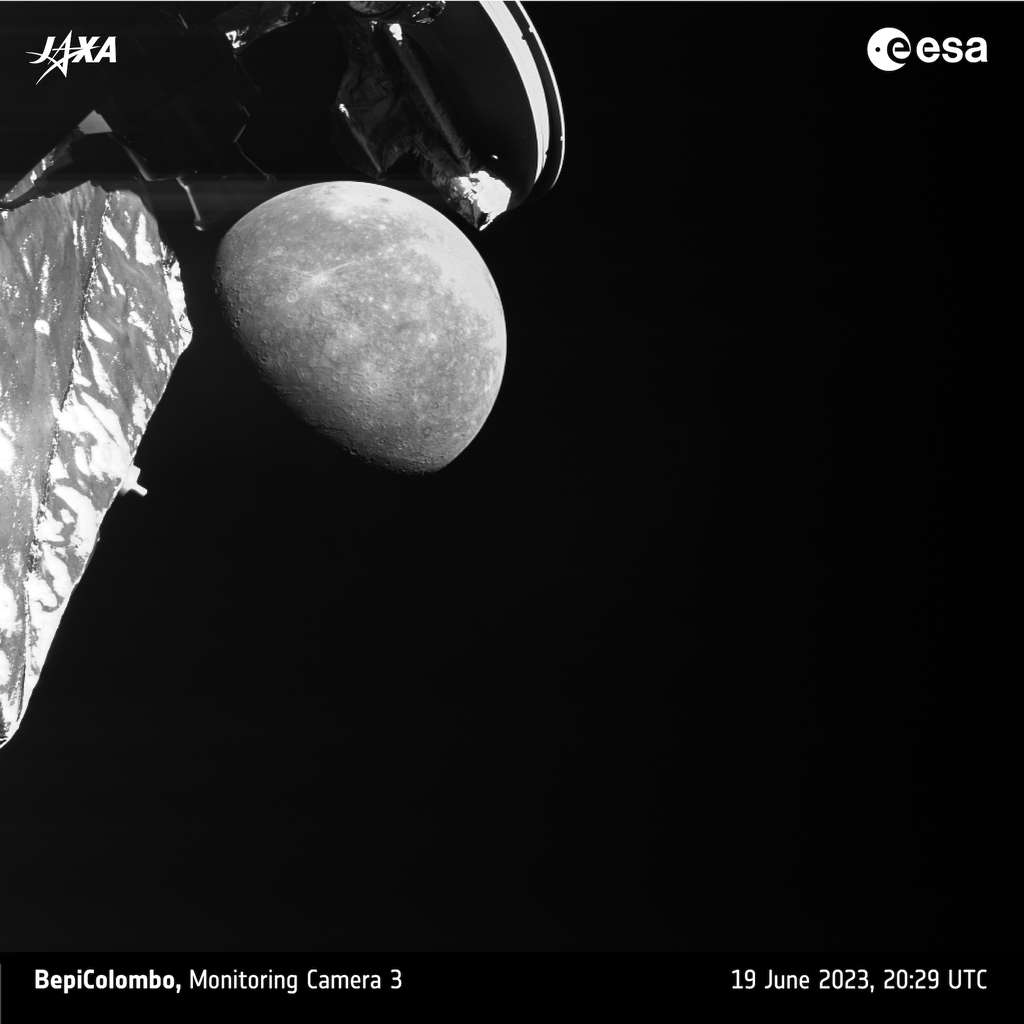 En s’éloignant à nouveau de Mercure, la mission BepiColombo a semblé prendre la planète dans ses bras. © ESA, BepiColombo, MTM, CC BY-SA 3.0 IGO