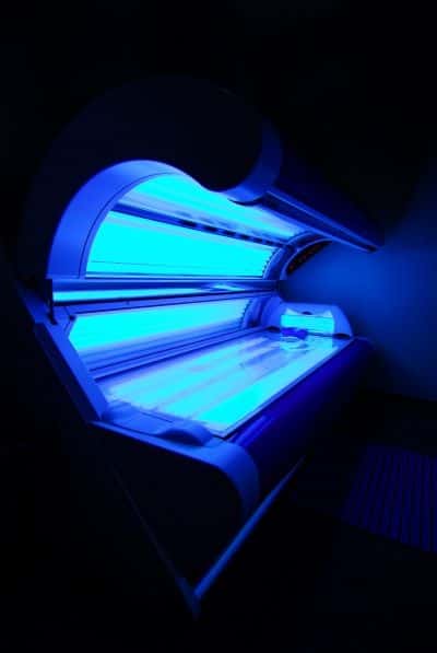Les cabines UV sont reconnues comme facteur de risque de cancers de la peau. © VojtechVlk/shutterstock.com