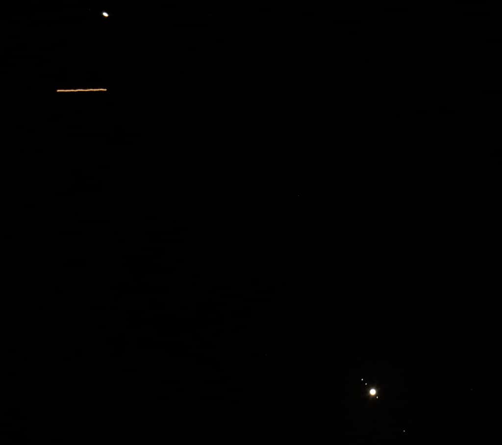 Quand l’ISS se glisse entre Jupiter (en bas) et Saturne (en haut). © Joel Kowsky, Nasa, Flickr, CC by -NC-ND 2.0