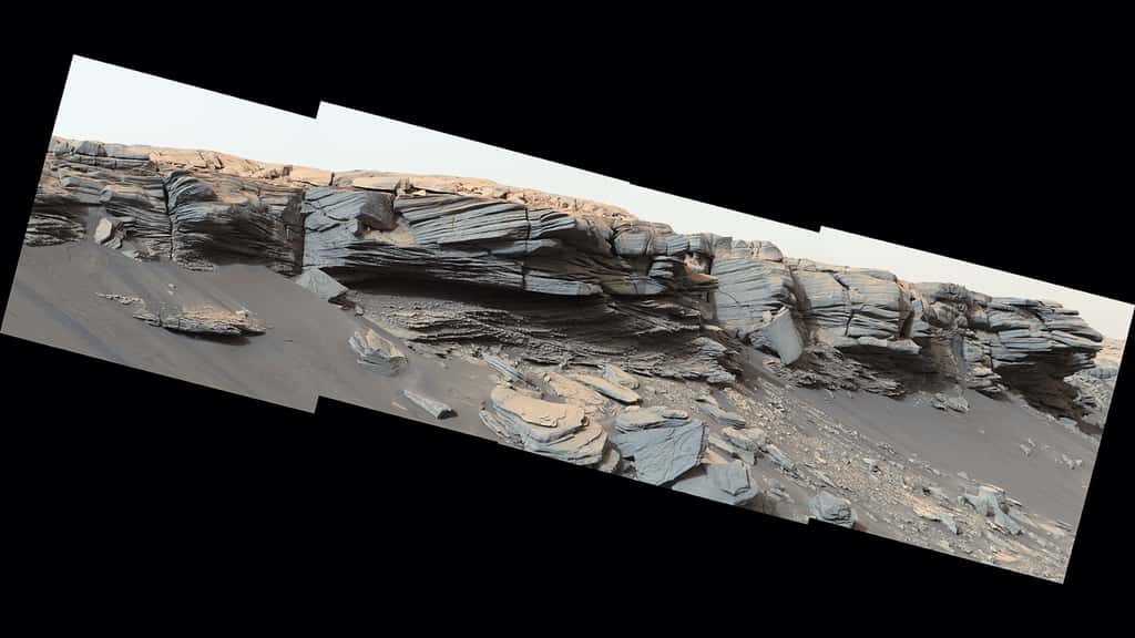 Des pauses pourront être aménagées dans le road trip estival de Curiosity sur Mars. Si un site intéressant était identifié sur son trajet. Comme de petites bosses formées par de l’eau, au centre de cette image, et découvertes en février de cette année. © Nasa, JPL-Caltech, MSSS