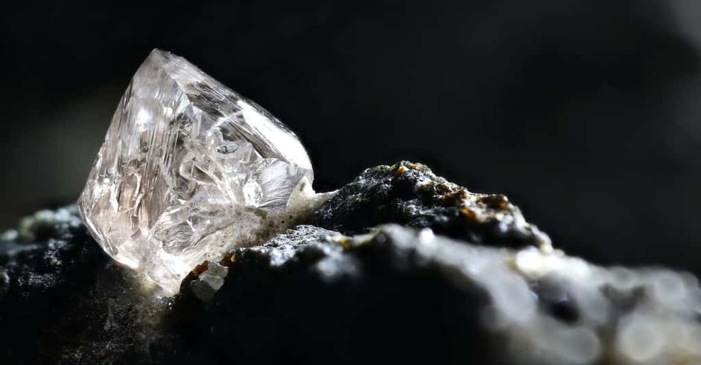 Les diamants sont des minéraux précieux pour comprendre les conditions qui règnent dans les profondeurs inaccessibles du manteau terrestre. © Björn Wylezich, Adobe Stock