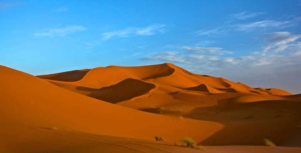 Dans le désert du Sahara comme ailleurs, le secret du remodelage des dunes réside dans l’entropie de configuration de ces gigantesques tas de sable. © Antonio Cinotti, Flickr, CC by-nc-nd 2.0