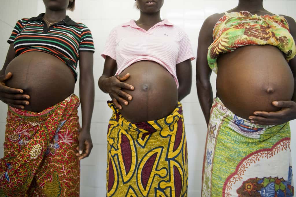 Pour réduire la mortalité infantile, les efforts doivent se porter avant même la naissance du bébé, en organisant le suivi des femmes enceintes, pour éviter toute complication due à la grossesse. © <em>United Nations Photo</em>, Flickr, cc by nc nd 2.0