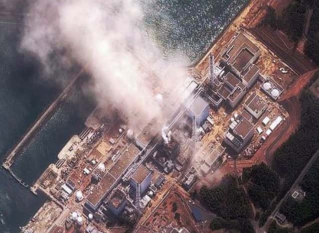La centrale de Fukushima a été fragilisée par le tsunami et le personnel essaie de faire face à la menace nucléaire. © Daveeza, Flickr, CC by-sa 2.0