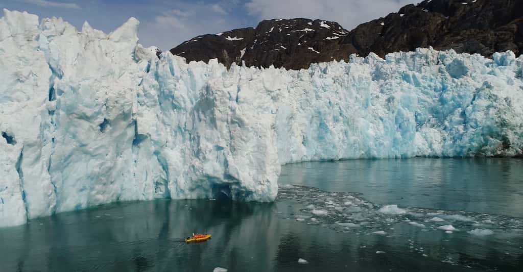 Le Groenland a perdu 3.800 milliards de tonnes de glace depuis 1994. © David Sutherland, Université de l’Oregon