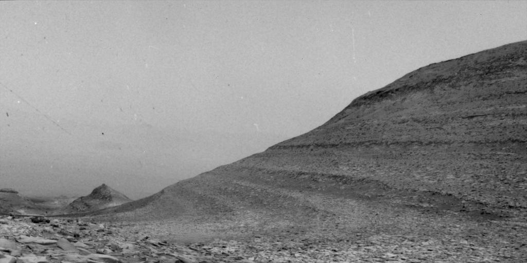Les taches sur cette séquence d’images ont été causées par des particules chargées provenant du Soleil qui ont heurté l’une des caméras de navigation du rover martien Curiosity (Nasa) le 20 mai 2024. © Nasa, JPL-Caltech