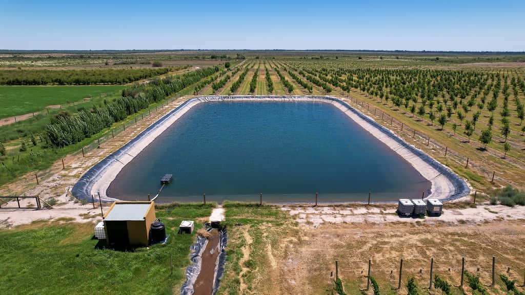 Les retenues d’eau de Poitou-Charentes (ou « méga bassines ») font l’objet de débats musclés actuellement… © SobrevolandPatagonia, Adobe Stock 