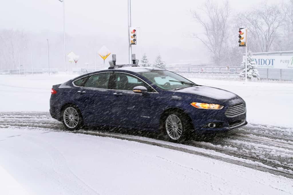 Ford avait déjà illustré les performances de ses Lidar en démontrant comment ils permettent à sa voiture autonome de circuler sur des routes enneigées. © Ford