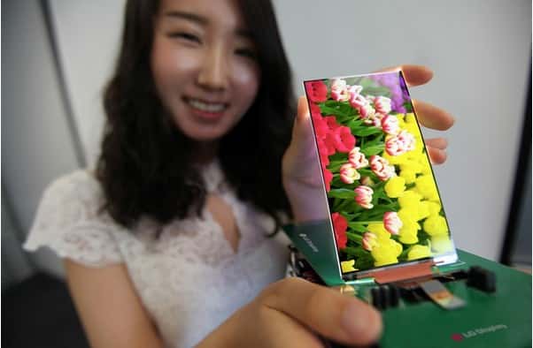 L’écran 5,2 pouces 1.080 x 1.920 pixels présenté par LG Display affiche un bord d’écran de 2,3 mm, ce qui lui confère une surface d’affichage quasiment totale. On devrait le retrouver dans les modèles de smartphones haut de gamme, à commencer par ceux du constructeur coréen. © LG Display