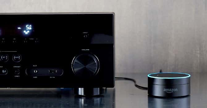 L'Amazon Echo Dot peut se connecter à votre matériel Hi-Fi. © Amazon