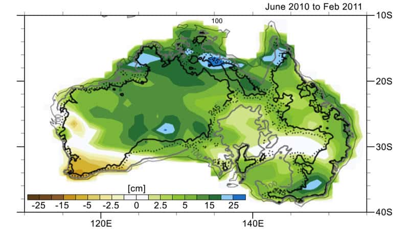  <br />Le projet satellite Grace (<em>Gravity Recovery and Climate Experiment</em>) a permis d’élaborer cette carte, qui donne les variations de la masse de l’Australie entre juin 2010 et février 2011. Les zones en vert et bleu représentent les plus fortes augmentations de la masse, provoquées par des précipitations excessives. Les courbes de niveau indiquent différentes élévations de la surface terrestre. © NCAR, Nasa, JPL