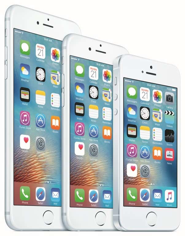 Au fil du temps, l'iPhone s'est agrandi mais aussi arrondi. © Apple