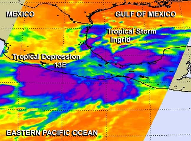 Le satellite Aqua a capturé une image infrarouge du développement de la dépression tropicale Manuel et de la tempête tropicale Ingrid, le 13 septembre. Manuel s'est formée le long de la côte ouest du Mexique, tandis qu’Ingrid a vu le jour sur la côte est. Cette image montre de fortes tempêtes et des températures au sommet des nuages très froides, dépassant les -52 °C (en violet). © Nasa