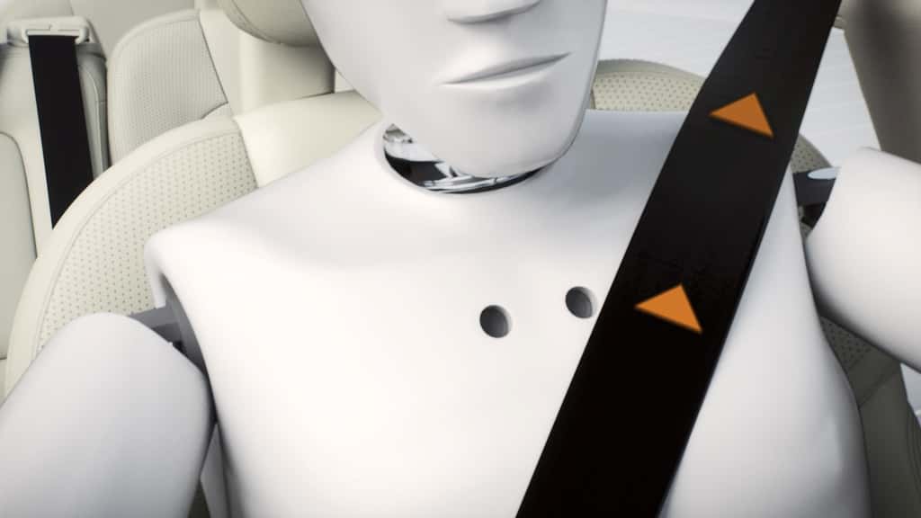 Le second système de sécurité inédit que proposera le XC90 est une protection contre les sorties de route. Des radars détectent un changement de trajectoire anormal et déclenchent plusieurs dispositifs d’alerte du conducteur ainsi qu’un serrage des ceintures de sécurité. © Volvo